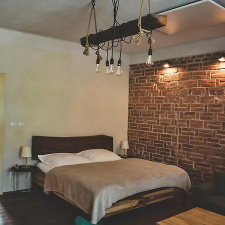 Svejdov Dom, Centrum *